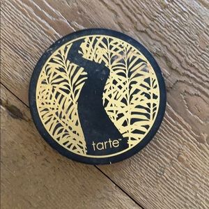 AmazonnTarte clay finishing powder